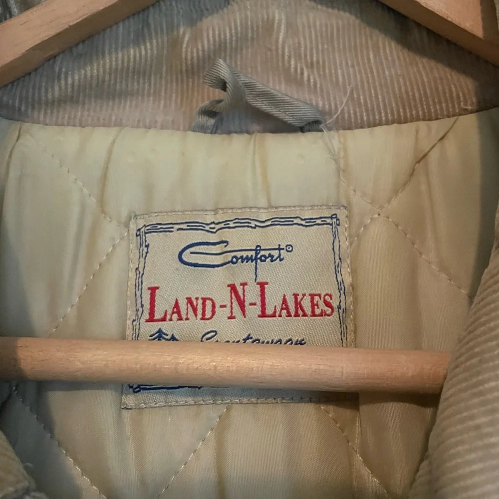 Vintage Land N Lakes coat. Size large.